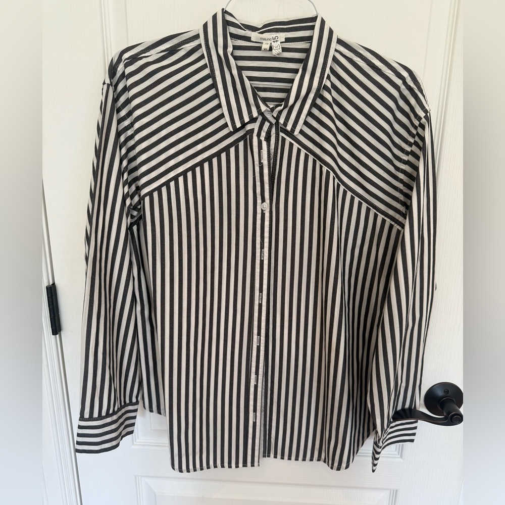 Maurice’s Black and White Striped Button-Up Shirt like new
